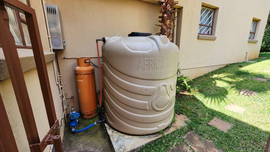 To Let 4 Bedroom Property for Rent in Cashan North West